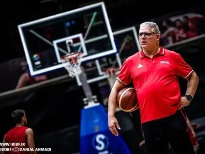  ورود سرمربی یونانی تیم ملی بسکتبال آقایان به ایران 