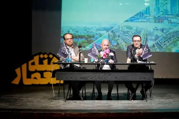 مسئله معماری فاخر و رضا دژاگاه
