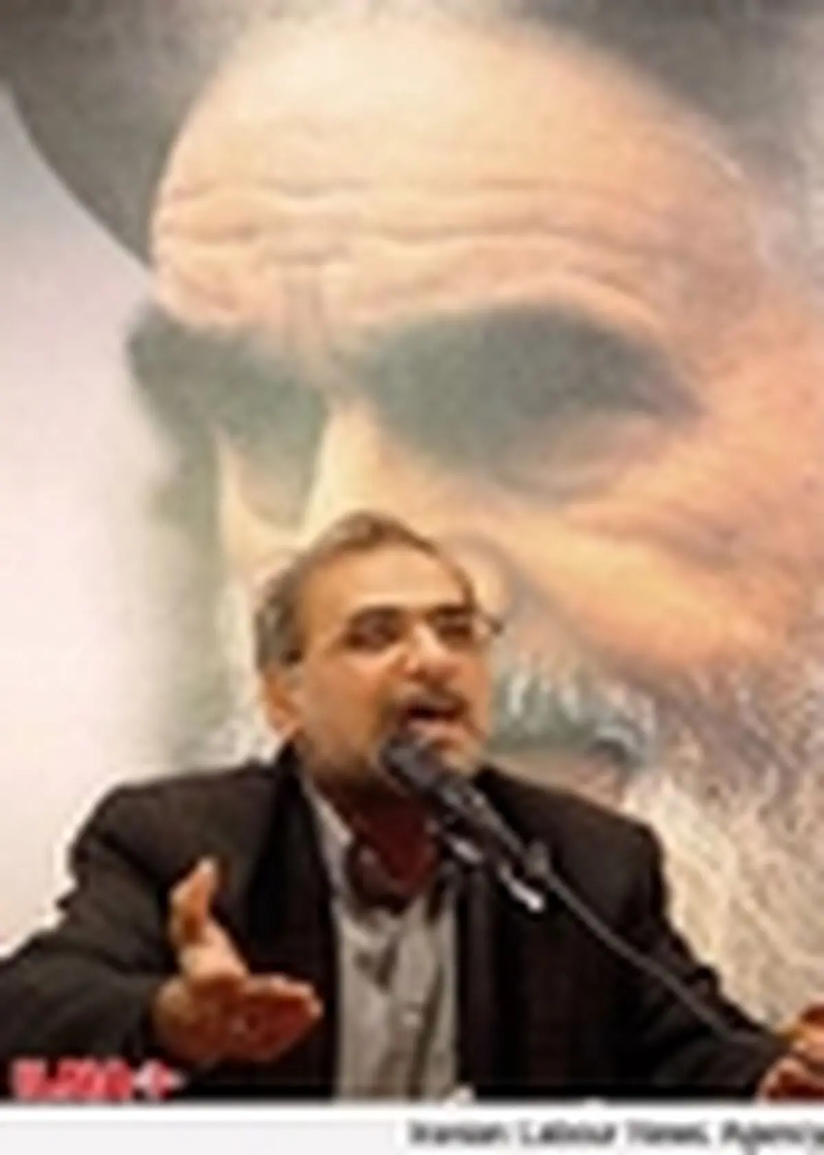 وجود دانشجوی ستاره دار زیبنده دانشگاه نیست