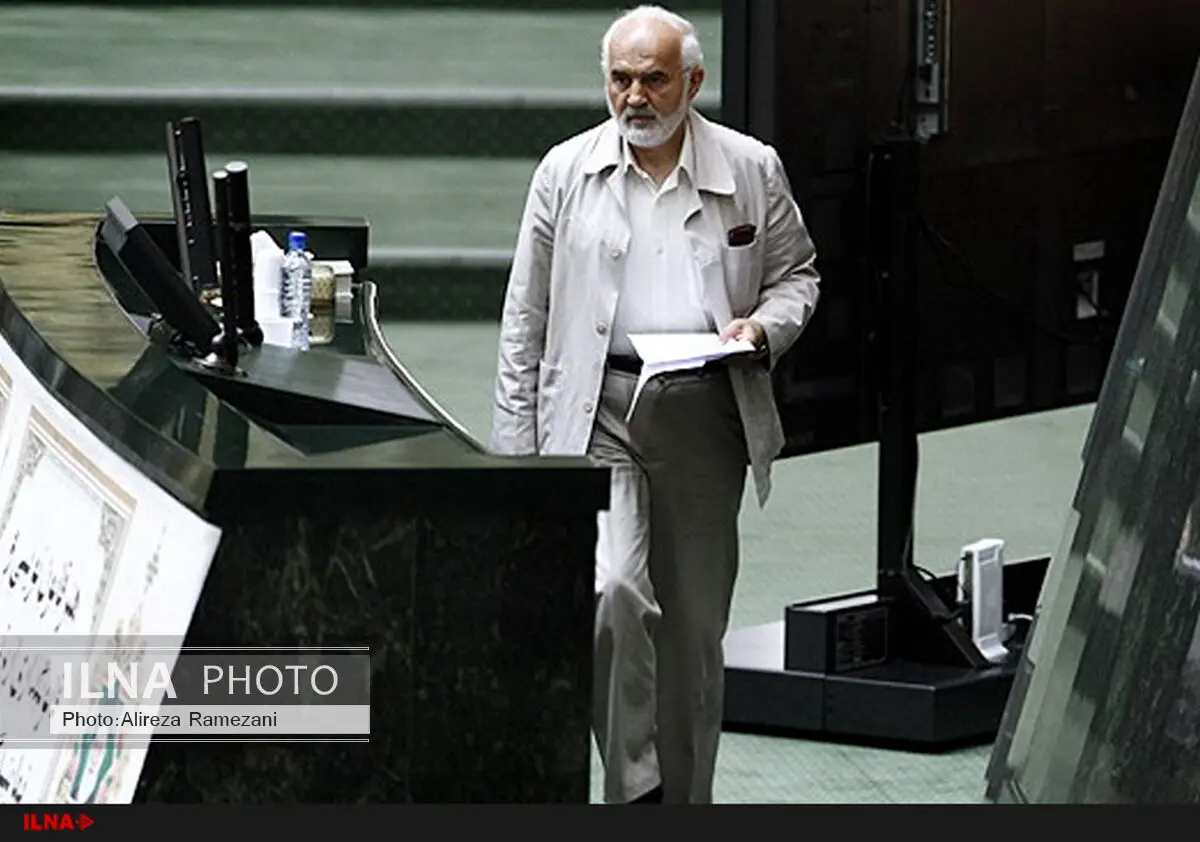 فساد آینده نظام را تهدید می‌کند/ رسانه‌ها در کشف و افشای مفاسد آزاد‌تر باشند