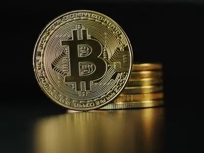 قیمت بیت‌کوین در ایران به 38 میلیون و 576 هزار تومان رسید+جدول قیمت