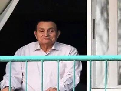 بهبود وضعیت جسمی «حسنی مبارک» پس از انجام عمل جراحی