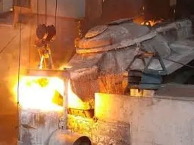 خروج ۹۰ کارگاه ریخته گری تا پایان سال از محدوده اصفهان