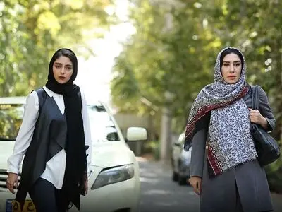 رویکرد سیاسی «ملاقات با جادوگر» با قلم ژوله به فیلم اضافه شد/ اکران دیرهنگام به فروش فیلم لطمه زد