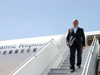 پزشکیان وارد استان گلستان شد