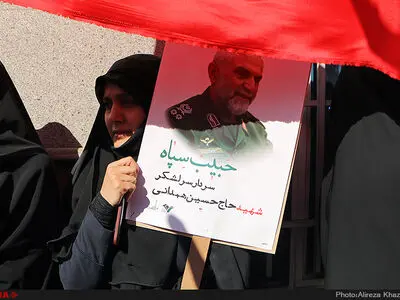 تشکر خانواده سردار شهید همدانی از مقام معظم رهبری و مردم 
