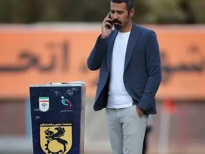 پرسش سرپرست مس از باشگاه استقلال: چرا داور و داور چهارم را با پرواز خودتان به رفسنجان آوردید؟