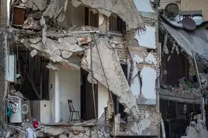 8 مجروح دستاورد حمله دشمن به یک منطقه مسکونی در شهرستان سنندج / خسارت بیش از 200 واحد مسکونی و تجاری