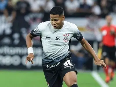 النصر با وینگر برزیلی به توافق رسید 