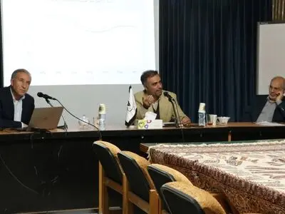 حوادث ۱۴۰۱؛ براندازی یا محصول دولت‌های تماشاچی؟