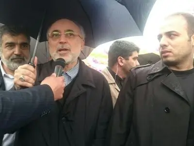علی اکبر صالحی در جمع راهپیمایان ۲۲ بهمن حاضر شد