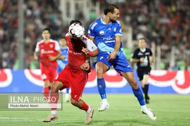 دیدار تیمهای فوتبال پرسپولیس تهران و استقلال خوزستان