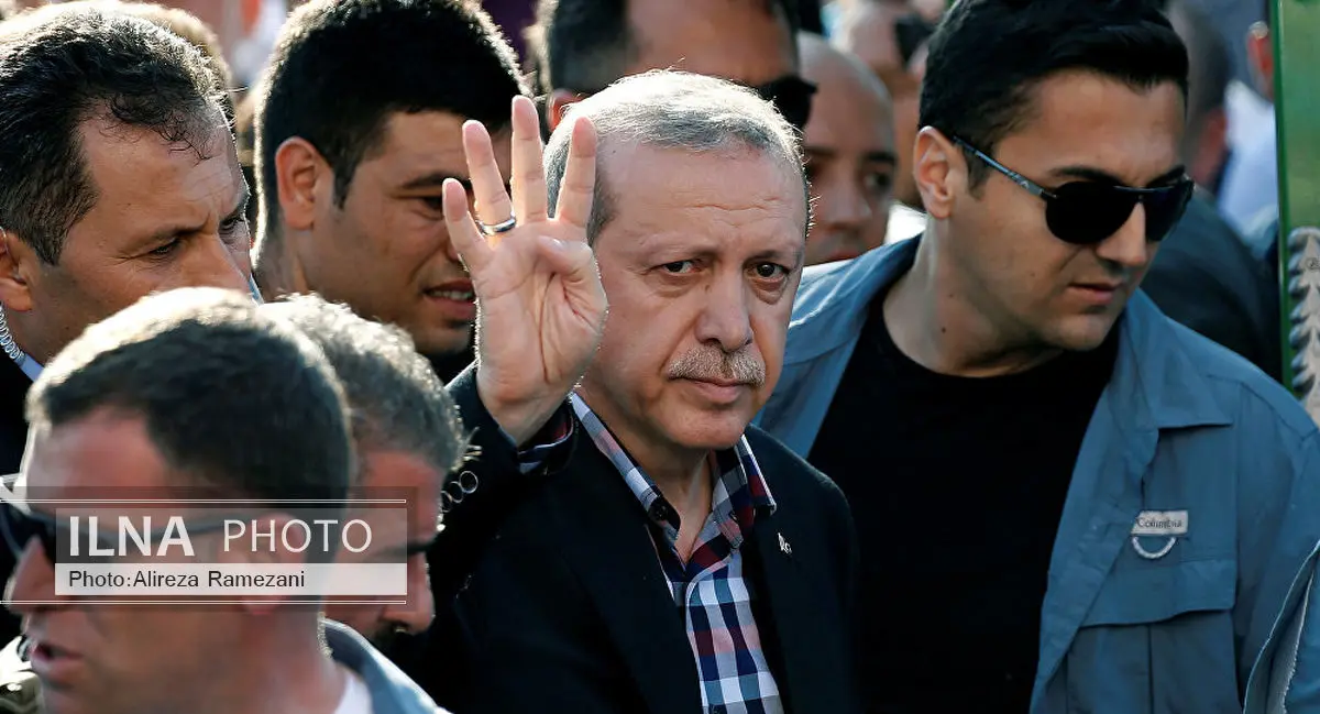 دستگیری ۱۴ نظامی به اتهام سوء قصد به جان اردوغان