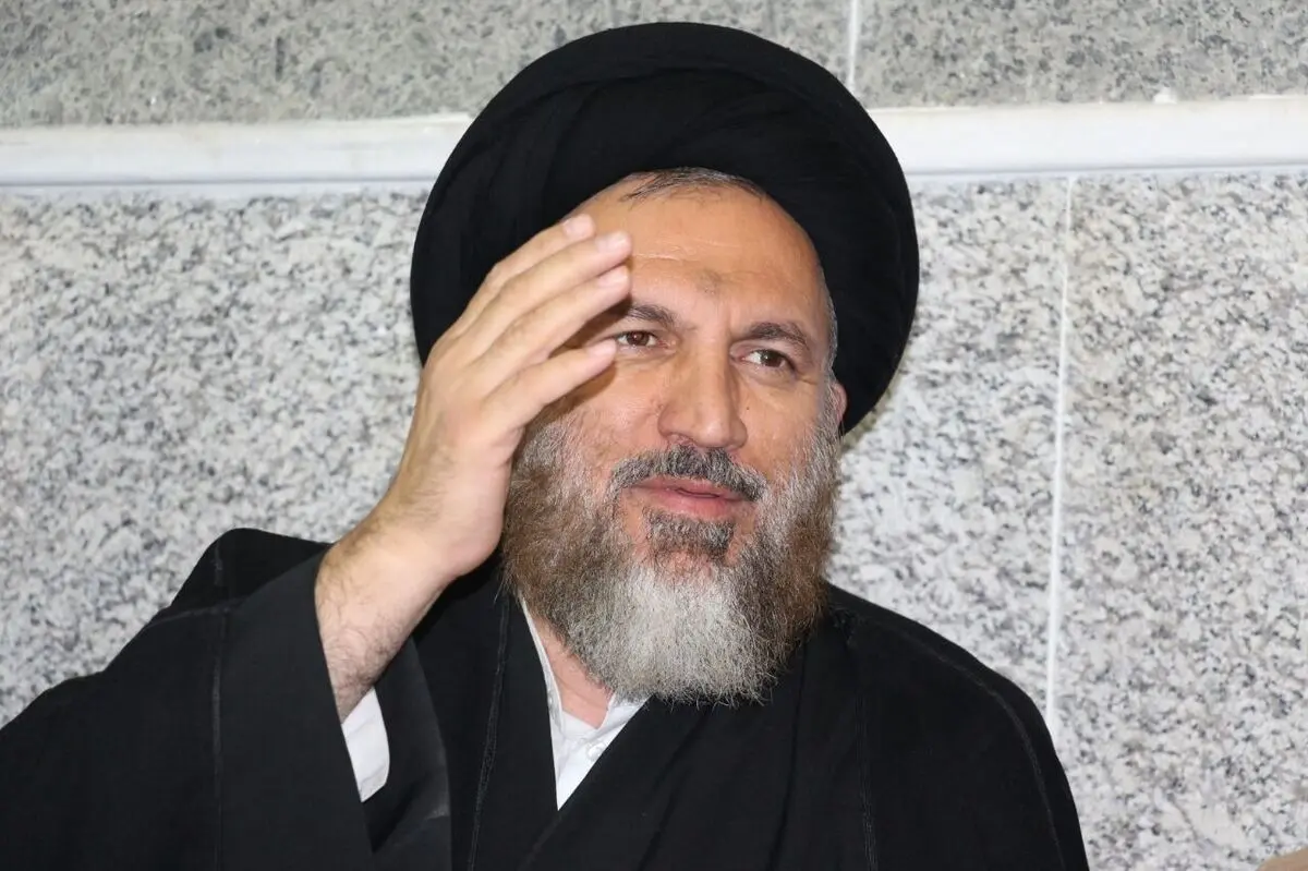 ننگ بر کسانی که به جای عقل و قلبشان بیل به دست علی(ع) دادند