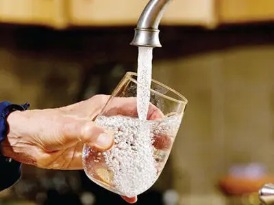 دشواری در تامین آب شرب در سه ماهه گرم سال/ استفاده از منابع محلی 