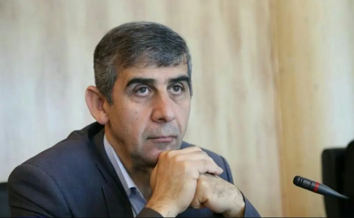 جمع آوری تابلوهایی که وجه فرهنگی ندارد ضروری است