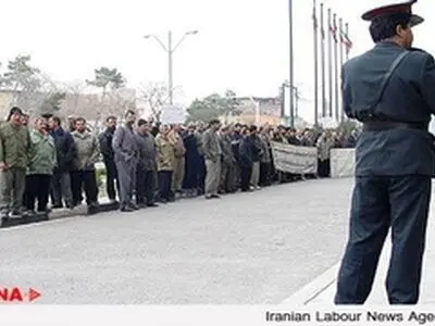 ۴ کارگر پلی اکریل آزاد شدند