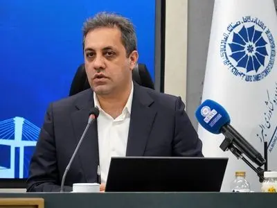 تصمیم‌گیری‌های فوری اقتصادی تنها راه عبور از شرایط بحرانی است