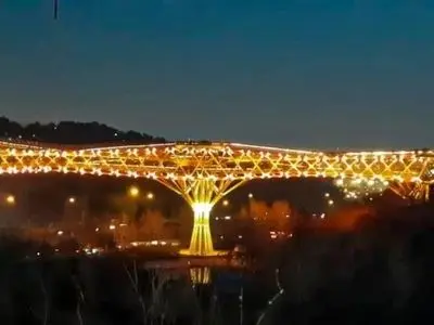 پل طبیعت امشب نارنجی می‌شود
