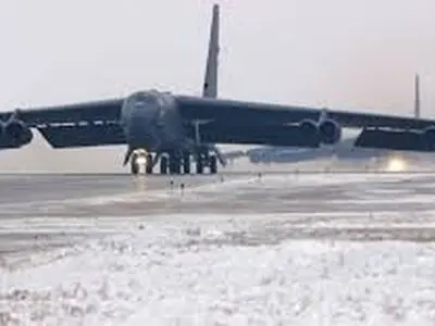 استقرار بمب‌افکن B52  آمریکا در قطر