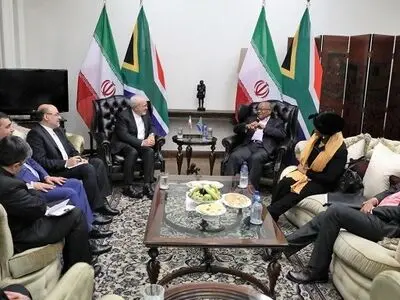 Zarif meets South African president