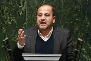 شرکت‌های واسطه باید حذف شوند؛ وزیر کار صدای کارگران باشد/ افزایش قیمت بنزین باید آخرین راه‌حل باشد