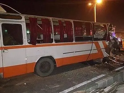 مصدومیت ۱۹کارگر شهر صنعتی کاوه در اثر تصادف 