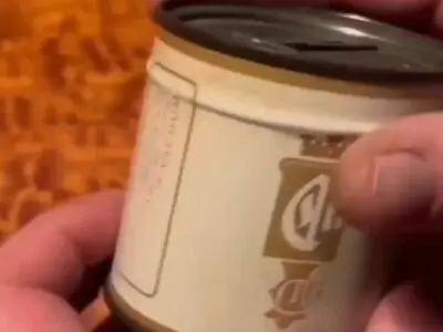 بسته بندی فوق حرفه ای سیگار فرانسوی که از 95 سال پیش سالم مانده + فیلم