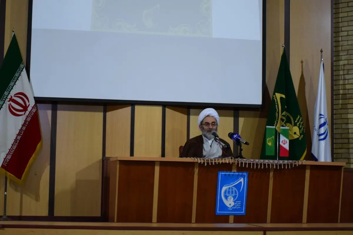 علم و ایمان در میان جوانان موج می زند/ آینده کشور نیازمند کسانی است که دلداده راه ولایت باشند
