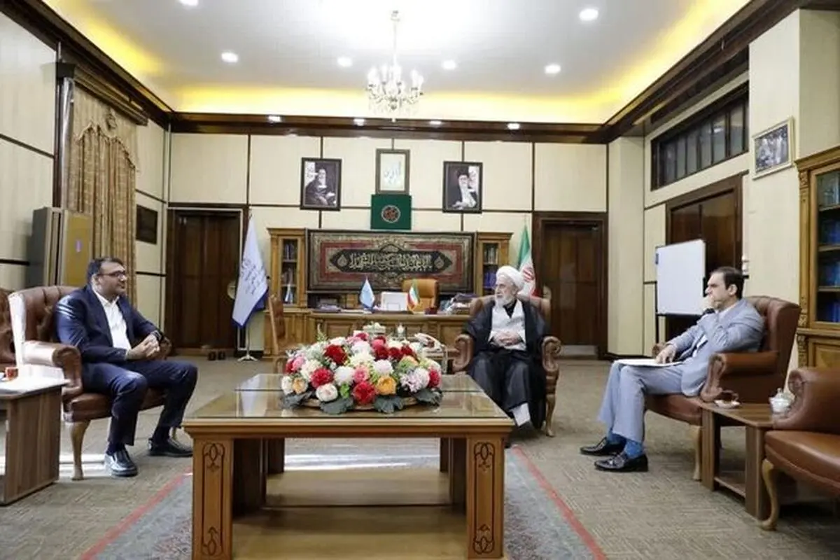 برای مبارزه قاطع با فساد باید از فساد مبری بود