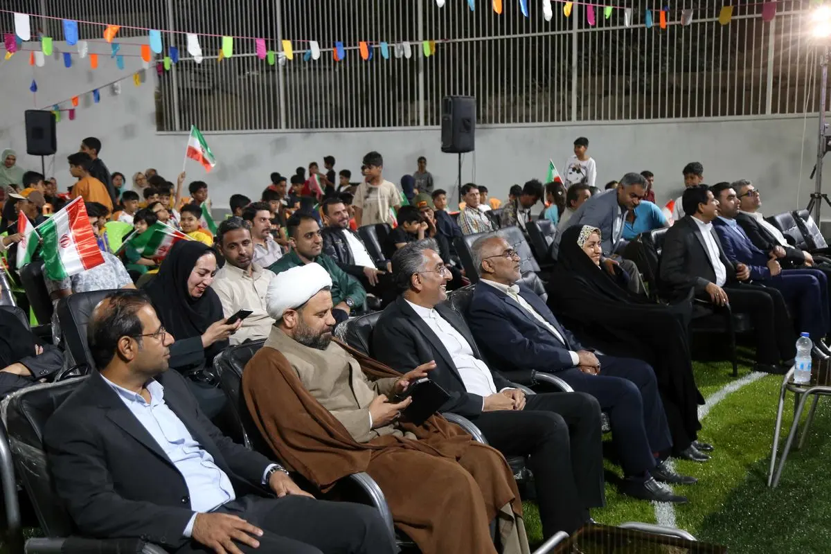 زمین ورزشی محله آیت‌الله غفاری بندرعباس نونوار شد؛ گامی تازه برای نشاط محله‌ای +فیلم