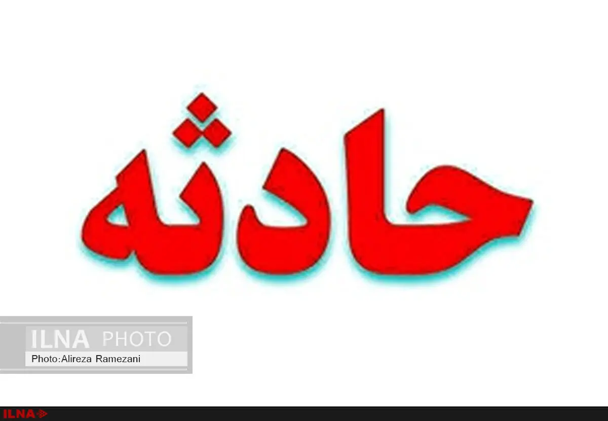نجات معجزه آسای راننده پراید از زیر تریلی