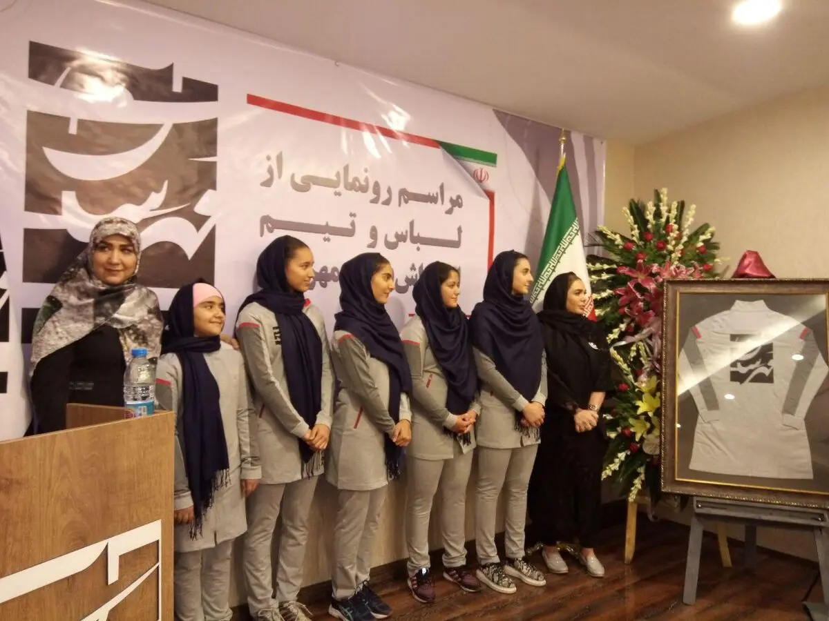 رونمایی از بازیکنان و لباس تیم اسکواش بانوان مهرسان