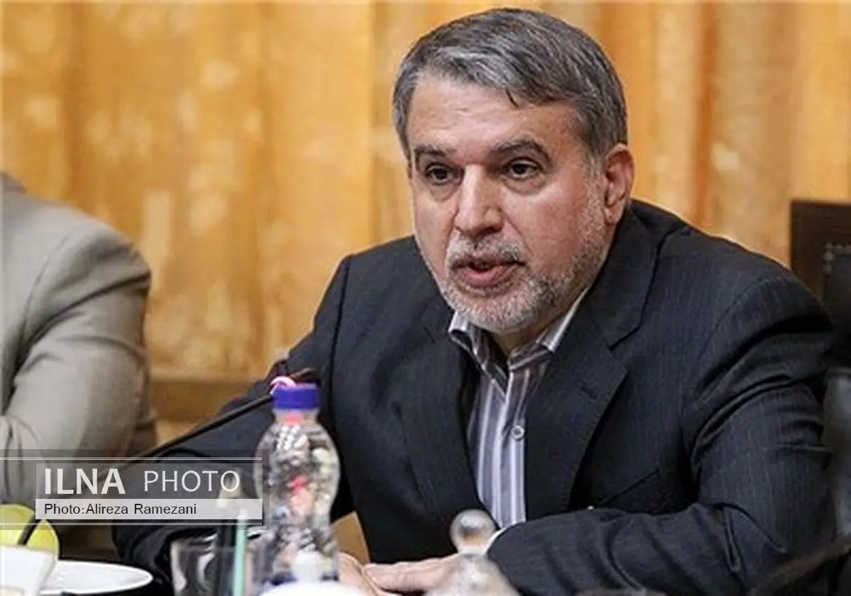 توسعه کشور از فرهنگ آغاز می‌شود/چی‌توز موتوری تبلیغ می‌شود اما کتاب نه