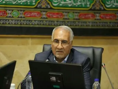  بازدید شهردار اصفهان از مناطق زلزله زده کرمانشاه 