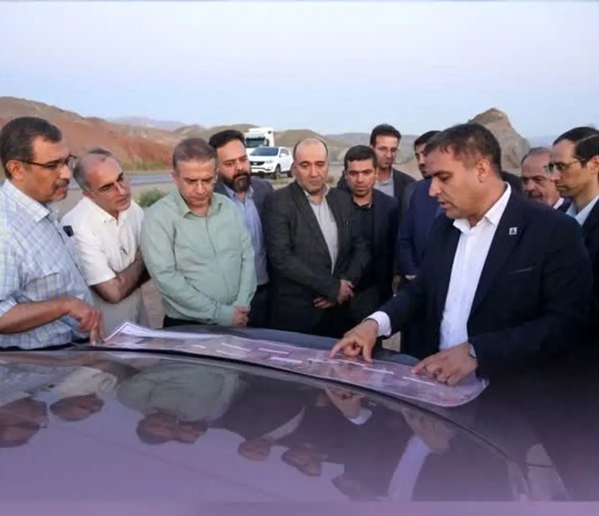 بازدید اعضای کارگروه شورای عالی مناطق آزاد از جاده مرند جلفا