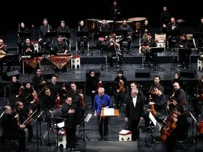 وحید تاج و سعید فرج‌پوری ارکستر ملی ایران را همراهی کردند
