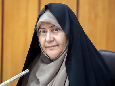 شهردار بدون مصوبه شورا اجازه اعطای نشان شهروندی ندارد