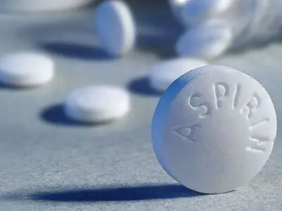 استفاده از آسپرین به عنوان ماسک پوست می‌تواند باعث سوختگی شیمیایی  شود