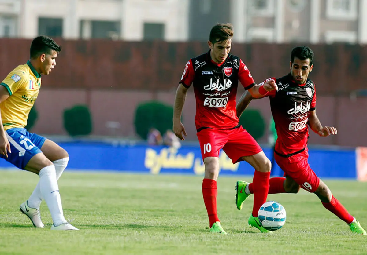 شعار استقلالی ها علیه هافبک پرسپولیس 