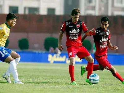 شعار استقلالی ها علیه هافبک پرسپولیس 