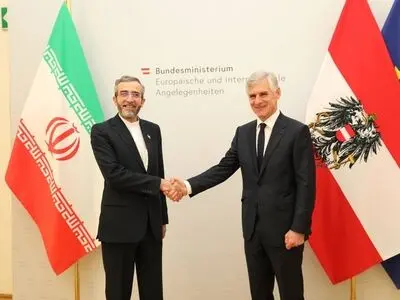 باقری با وزیر امور خارجه اتریش دیدار کرد