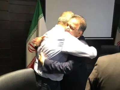 حمایت عباس آخوندی از مسعود پزشکیان