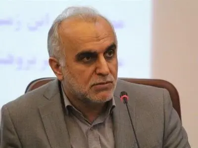 بانک ملی اولین بانک مبتنی بر حضور مردم است/ رفاه مبتنی بر درآمدهای نفتی قابل افتخار نیست