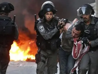 بازداشت گسترده فلسطینیان در حمله‌های نظامیان صهیونیست به کرانه باختری