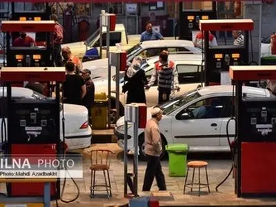 حدود ۳ هزار جایگاه به روال عادی برگشتند/ تلاش برای راه‌اندازی سامانه کارت سوخت ادامه دارد/ رانندگان خودروهای سنگین درخواست گازوئیل بیشتر نداشته باشند