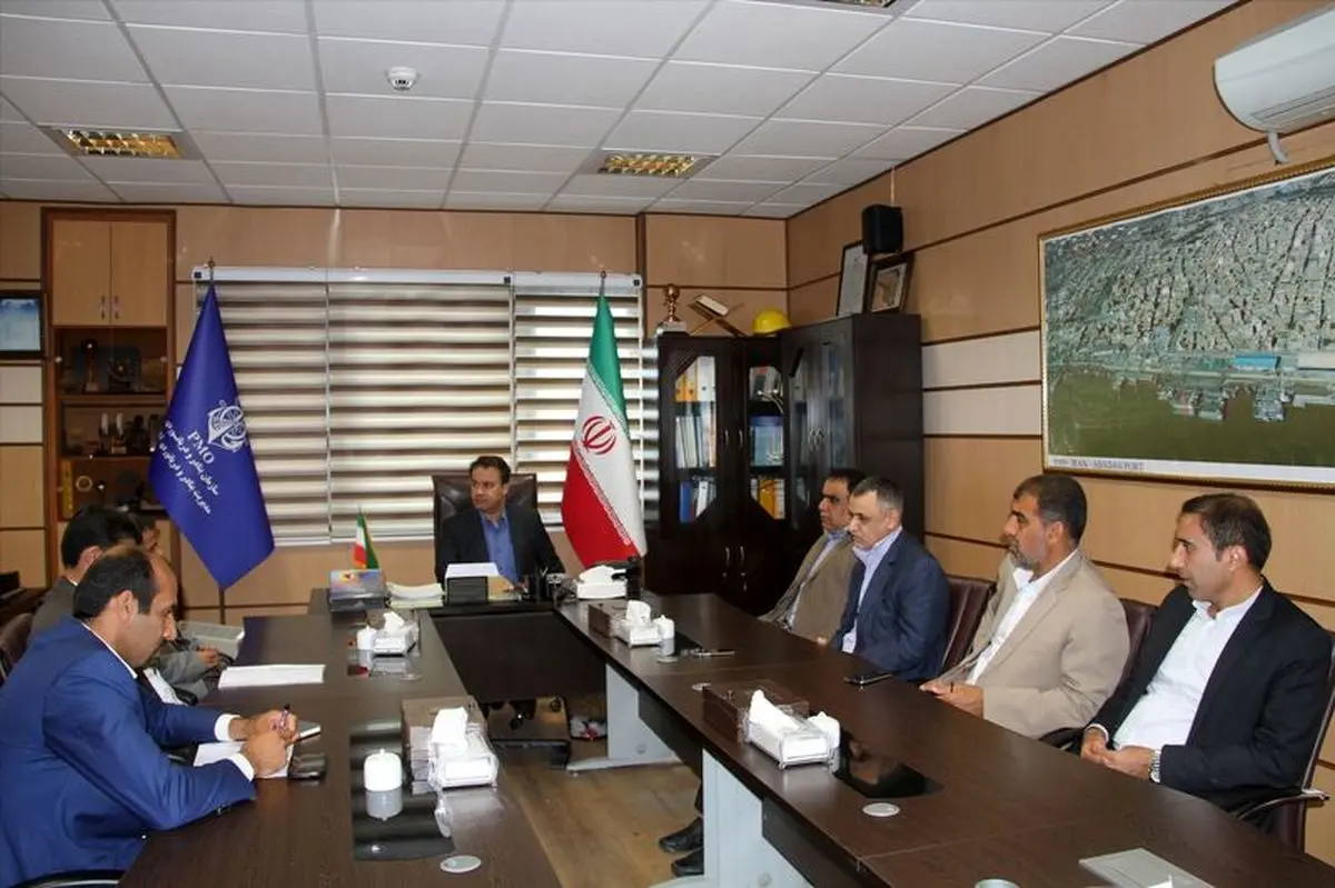 نشست بررسی مشکلات و پیشنهادات تعاونی های لنجداران آبادان