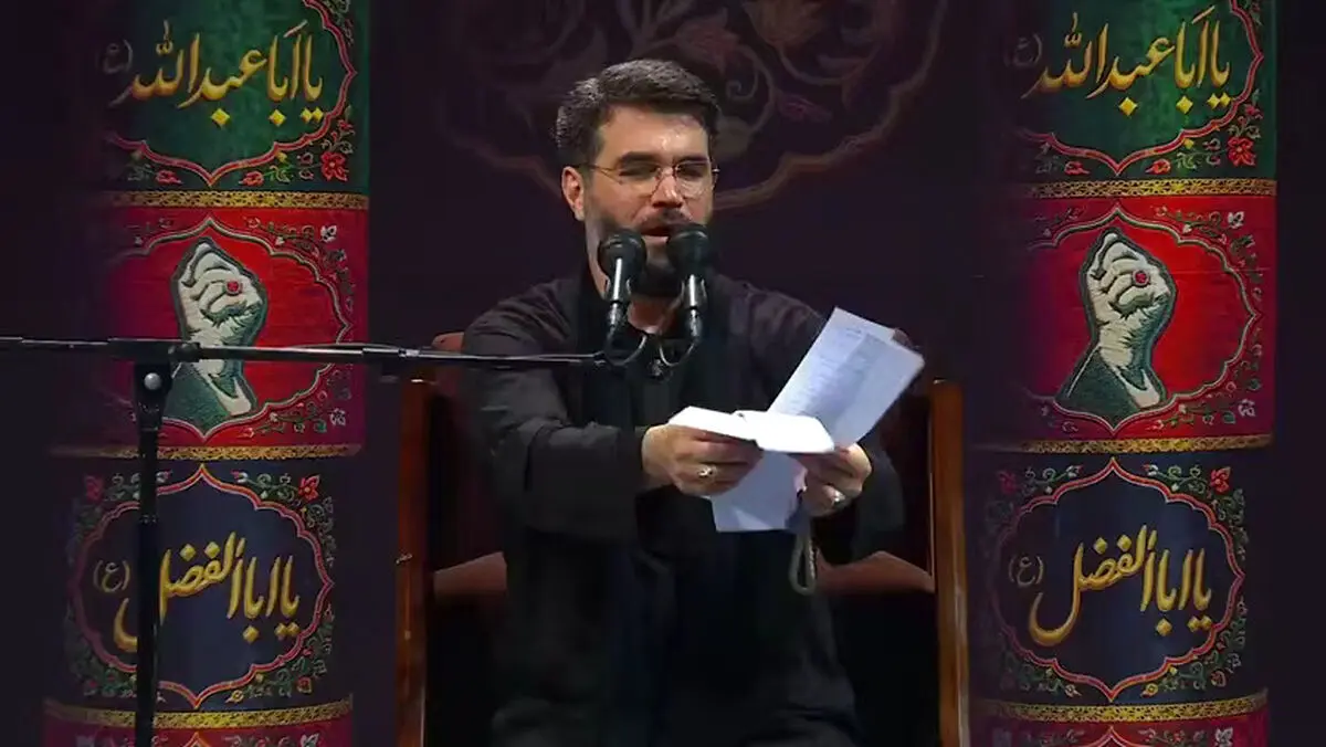 خاطرۀ میثم مطیعی از توجه رهبر شهید انقلاب به اشعاری که در روضه‌های حسینیۀ امام خمینی(ره) خوانده می‌شد + فیلم