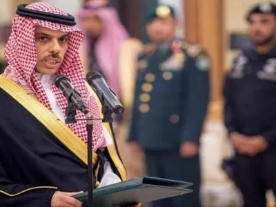 الملک سلمان یعفی العساف من منصب وزیر الخارجیة السعودی ویعین الأمیر فیصل بن فرحان بن عبدالله خلیفة له