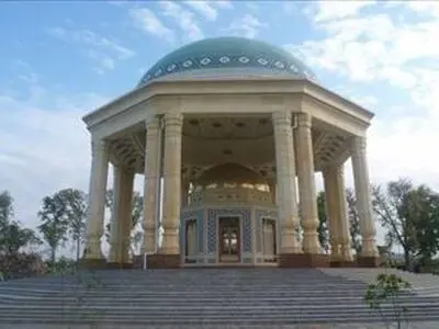شاعری که ایران و تاجیکستان را به هم پیوند زده است